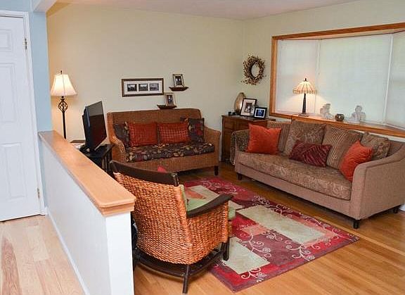 4th image of 9951 Clearwater Dr
