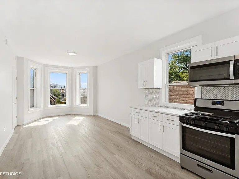 1226 W 31st Pl #3R — Photo 19