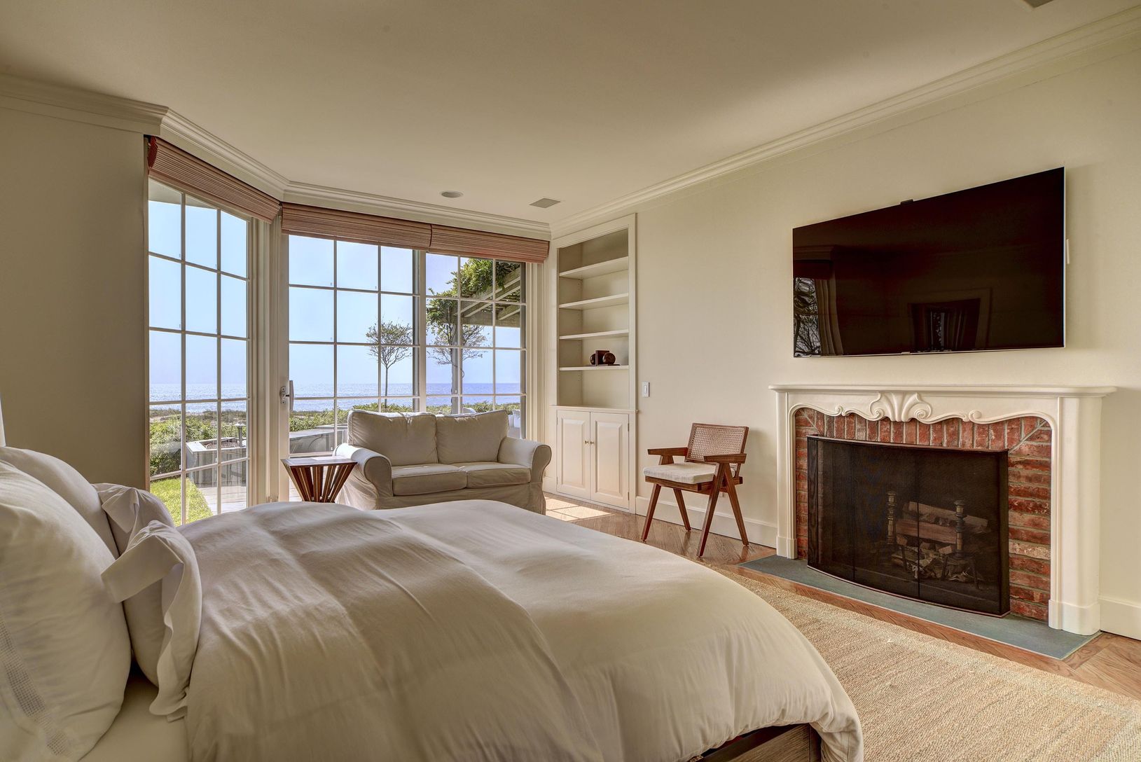  main house 1st floor guest suite