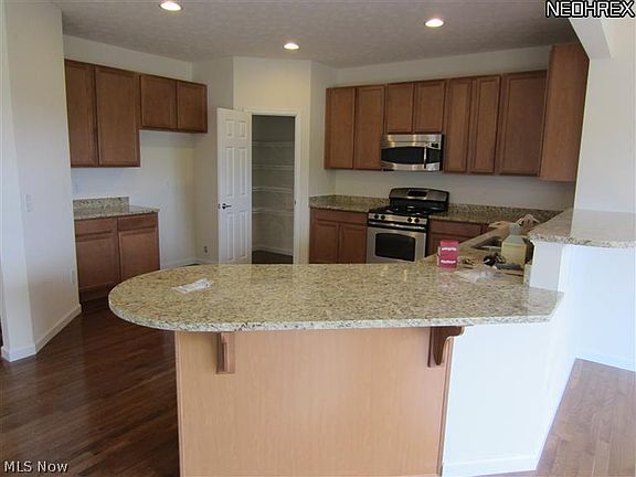 4th image of 31 S/l Butterfly Cir
