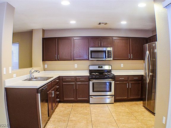 5th image of 10244 Missouri Meadows St