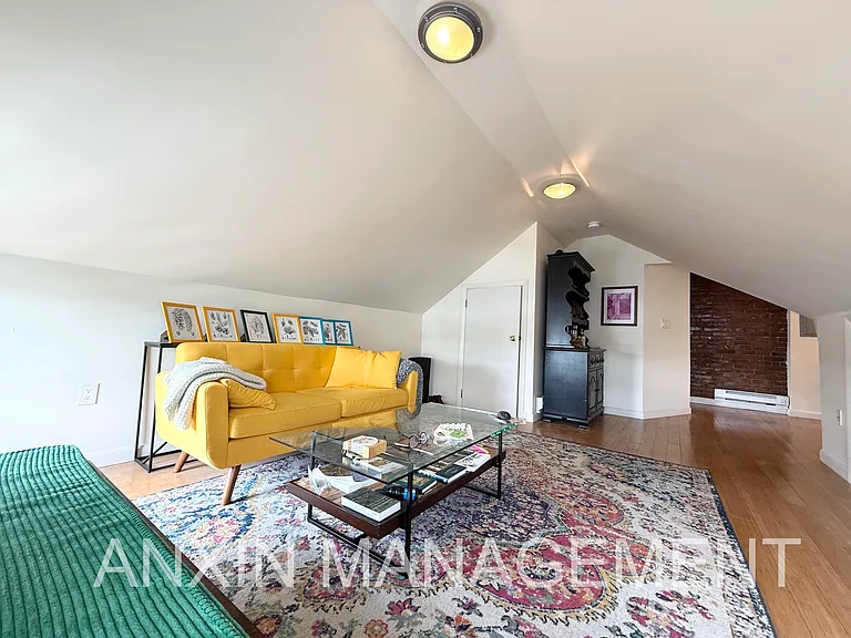 2 Orchard St #3 — Photo 4