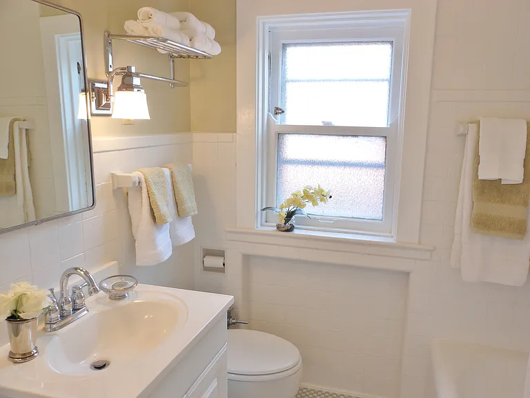 7515 Parkdale Ave — Photo 9