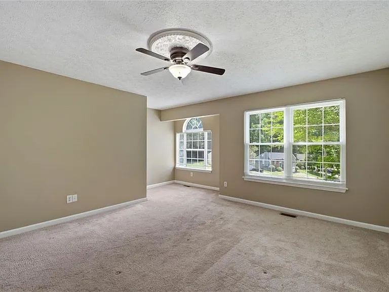 800 Revena Dr — Photo 16