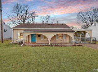 2370 Hawthorne Manor Dr, Florissant, MO