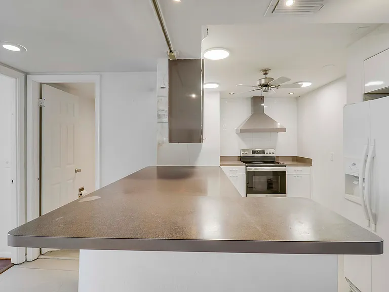 5600 N Flagler Dr #1001 — Photo 17