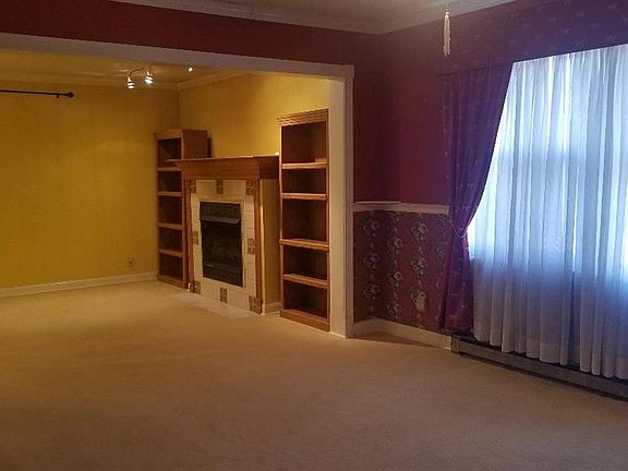 3rd image of 2234 Van Buren Ave