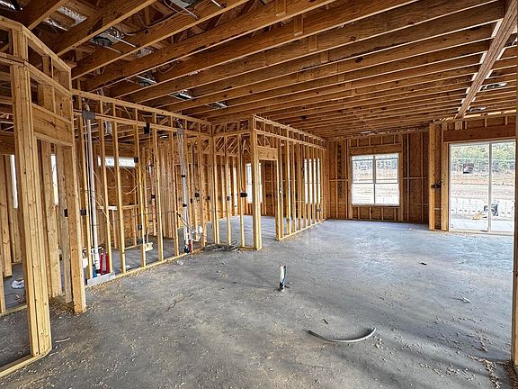 2nd image of 36 Mountain Brook Rd