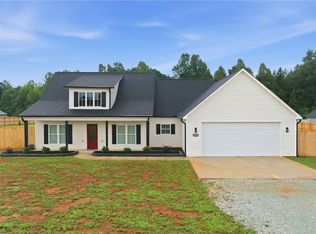 123 Gregorys Grange Dr, Yanceyville, NC 27379