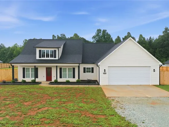 123 Gregorys Grange Dr, Yanceyville, NC 27379