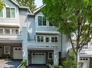 4514 Lower Dr, Lake Oswego, OR 97035