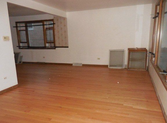 2nd image of 388 Hoxie Ave