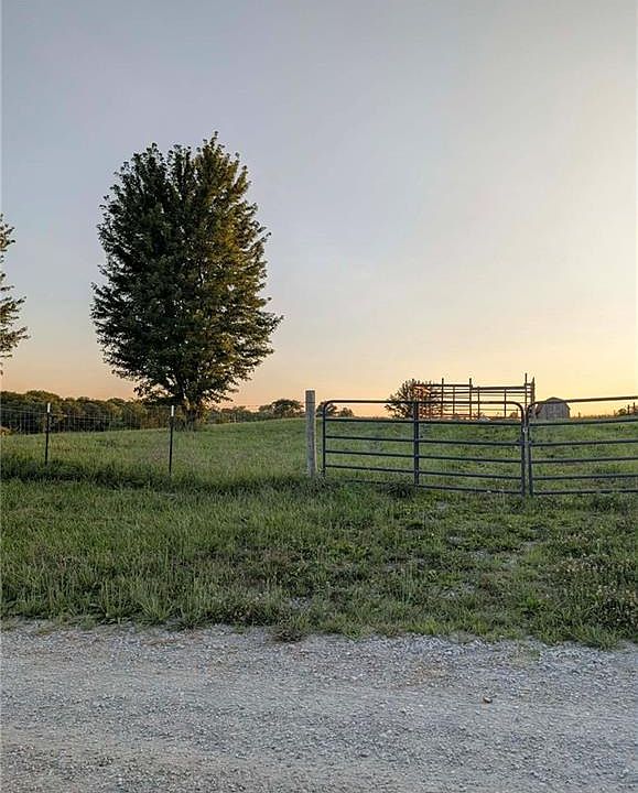 2nd image of 15986 County Road 261