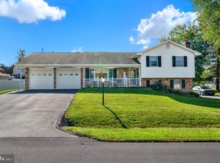 22115 Pikeside Dr, Smithsburg, MD 21783