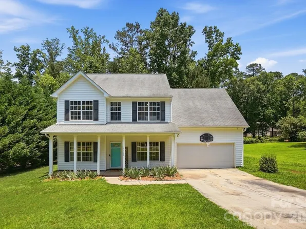 1520 Magnolia Dr, Lancaster, SC 29720