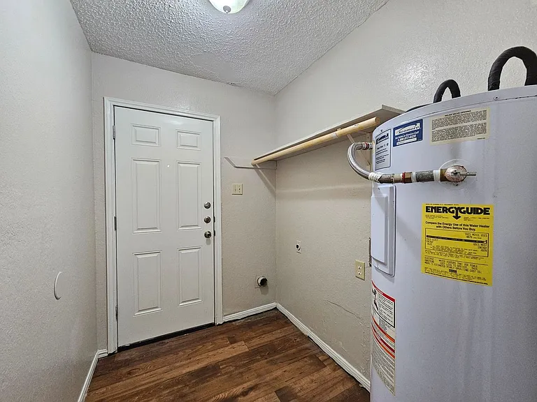 4508 Tanglewood Cir — Photo 26