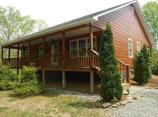 898 Spruce Creek Dr, Jamestown, TN 38556