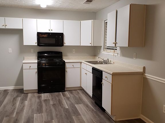5th image of 270 Vaness Dr