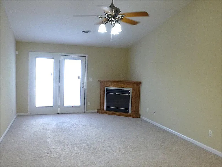 7024 Reagan Cir — Photo 4