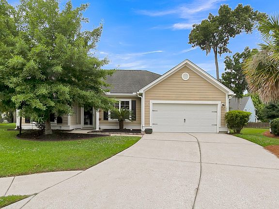 2nd image of 3909 Bismarck Ct