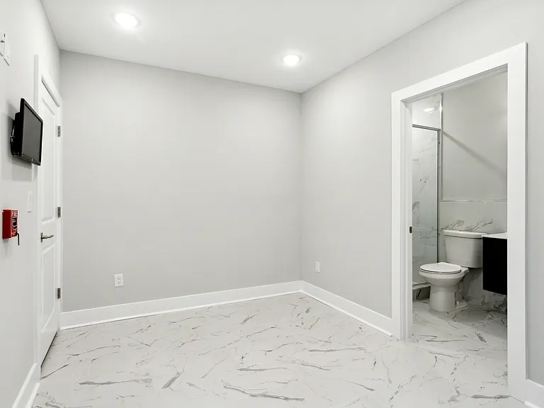 2125 Norris St #1 — Photo 8