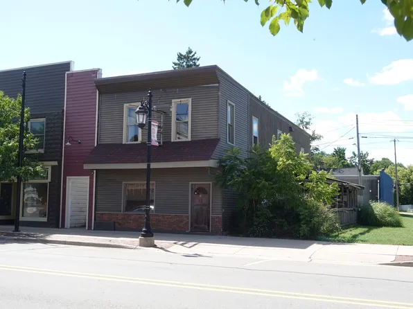 69 S Main St NE, Cedar Springs, MI 49319