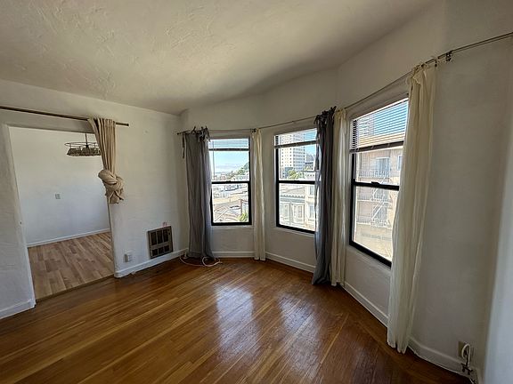 2nd image of 1139 Broadway St #302