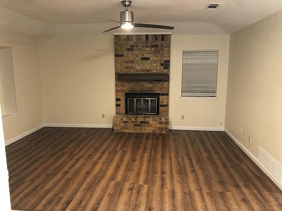 3rd image of 6614 Laura Ann Ct