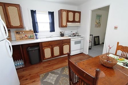 2nd image of 2432 Foxhall Dr
