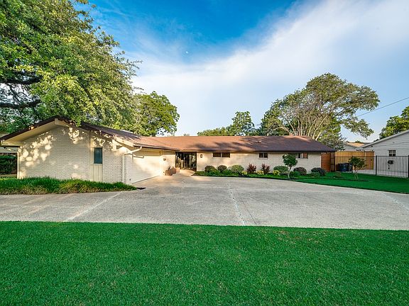 4th image of 3729 Summercrest Dr