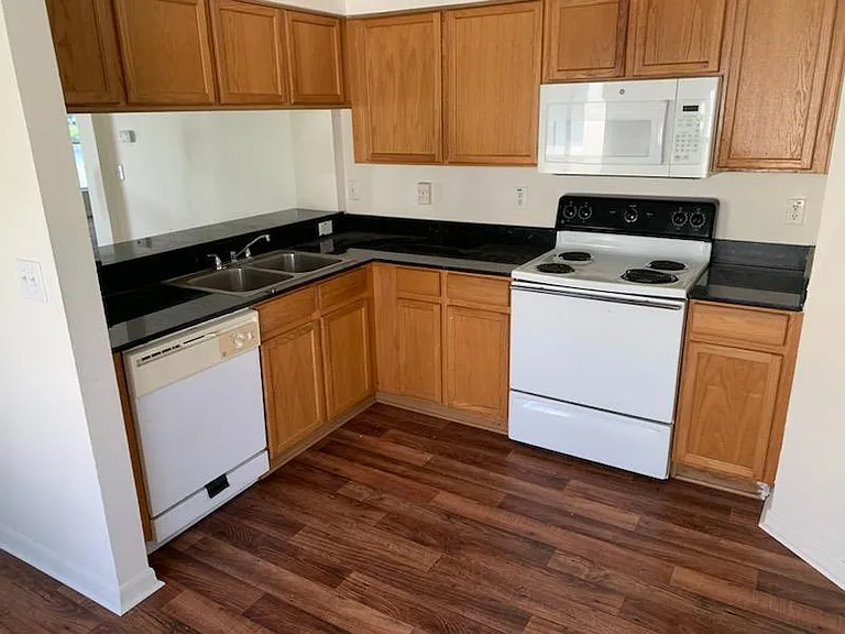 12932 Fieldmoor Ct — Photo 4