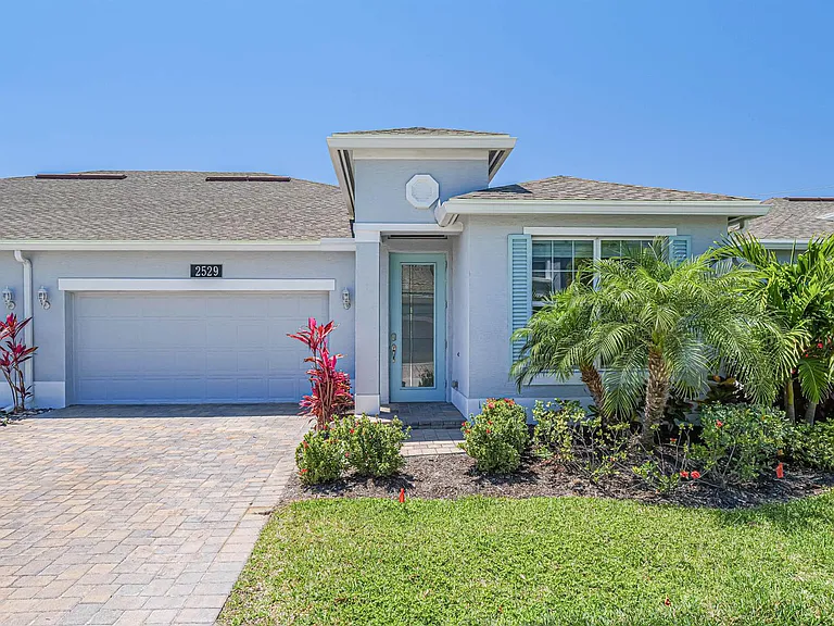 2529 Bella Vista Cir — Photo 1