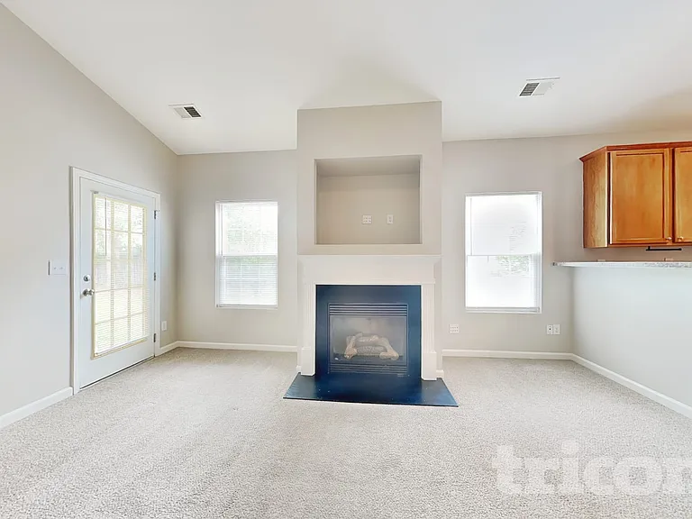 4 Cliffview Ct — Photo 2