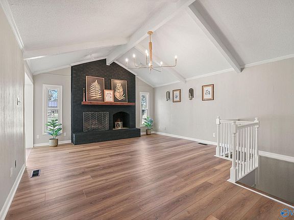 3rd image of 2401 Old Creek Trl SE