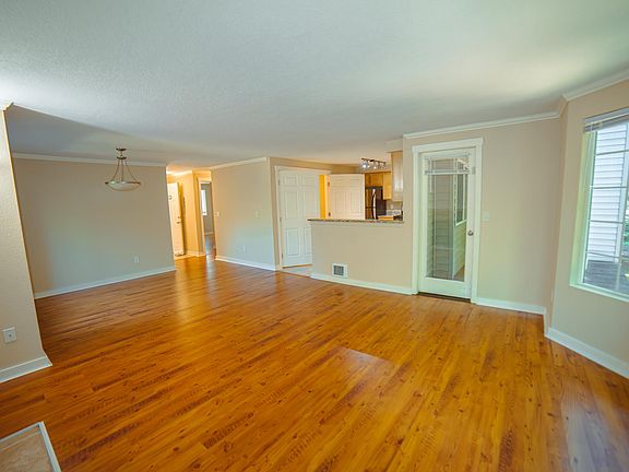 3rd image of 10004 NE 120th Ln APT A203
