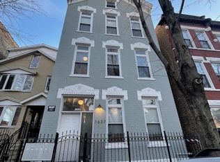 1637 W Huron St #2R, Chicago, IL 60622
