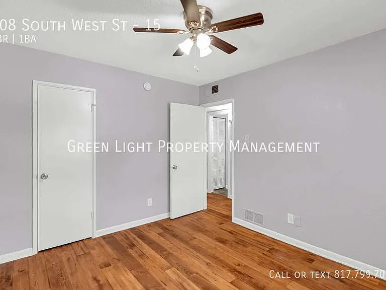 308 S West St #15 — Photo 12