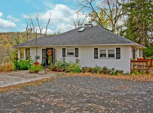 5590 Glenbrook Rd, Stroudsburg, PA 18360