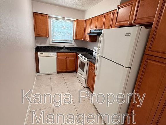5th image of 1618 W 26th Ct APT A
