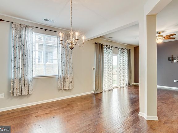 5th image of 140 Dandridge Ct #101
