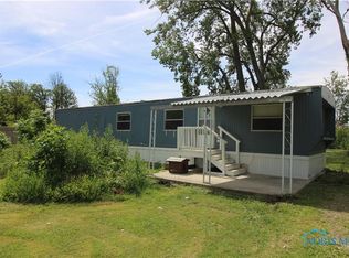 2460 W Three Mile Crossing Rd, Pt Clinton, OH 43452