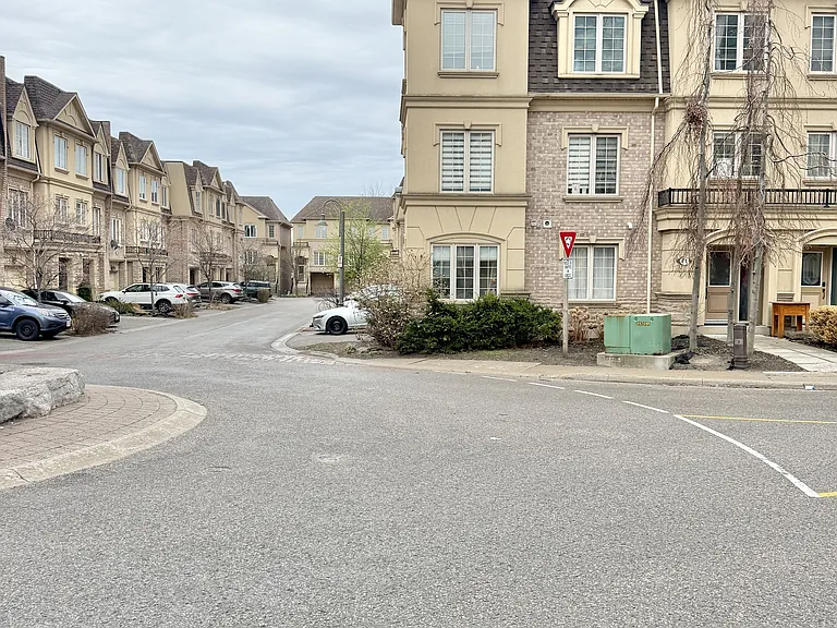 1250 Saint Martins Dr #71 — Photo 2