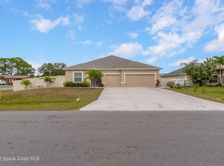 399 Calcutta Ave NW, Palm Bay, FL 32907