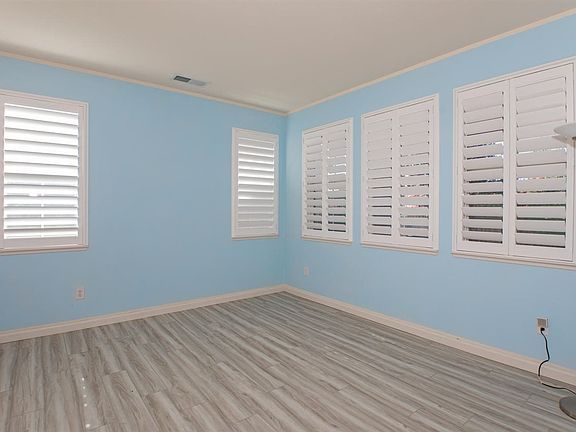 5th image of 6707 Quantum Dr
