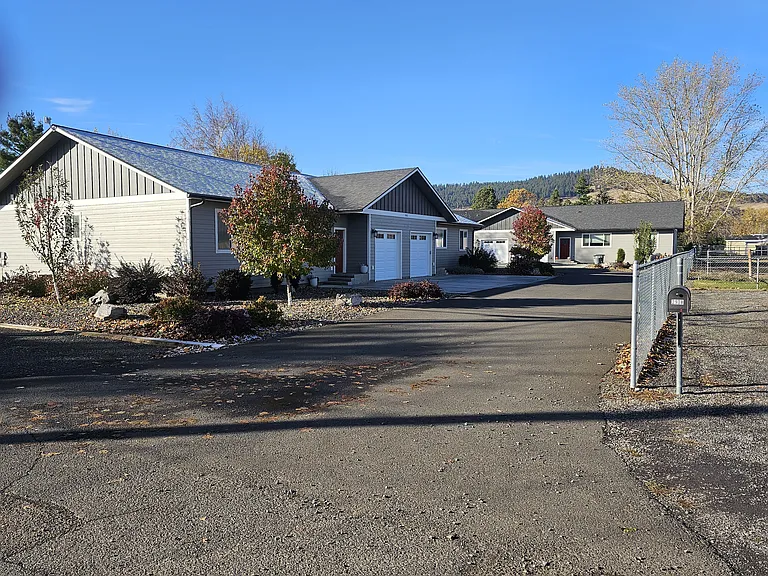 2904 N Greenwood St #B — Photo 1