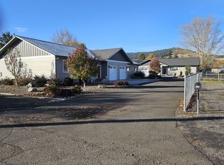 2904 N Greenwood St UNIT B, La Grande, OR 97850