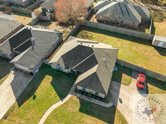 4th image of 1202 Arnold Ln