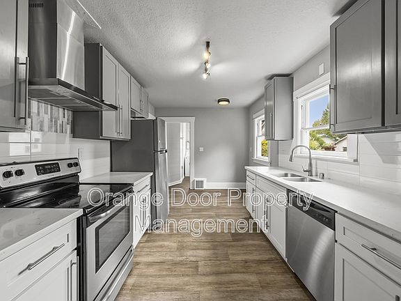 5th image of 4024 S G St