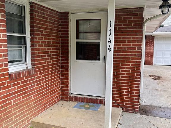3rd image of 1144 Windsor Dr