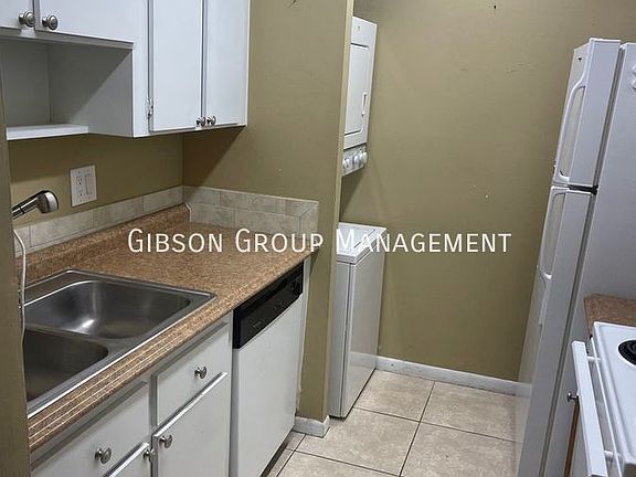 3rd image of 10128 Twin Lakes Dr #11F